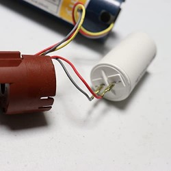 Condensateur à cosse 5.5 µF - 2 cosses 2.8 mm - english version